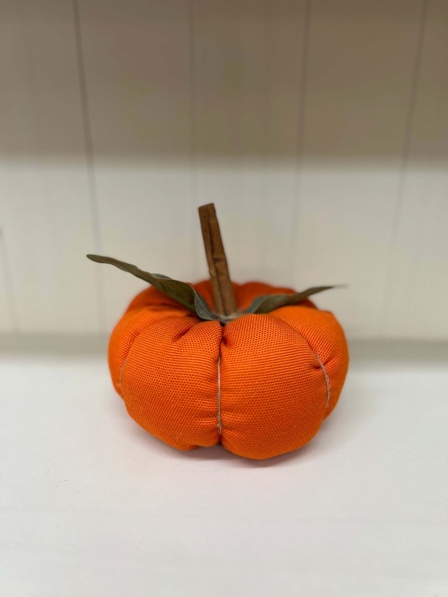Zucca - Zucca in stoffa - Zucca decorativa - Decorazioni autunnali - Decorazioni per la casa - Zucca con Cannella - Piacevolmente Country di Rosi Maria Cristina