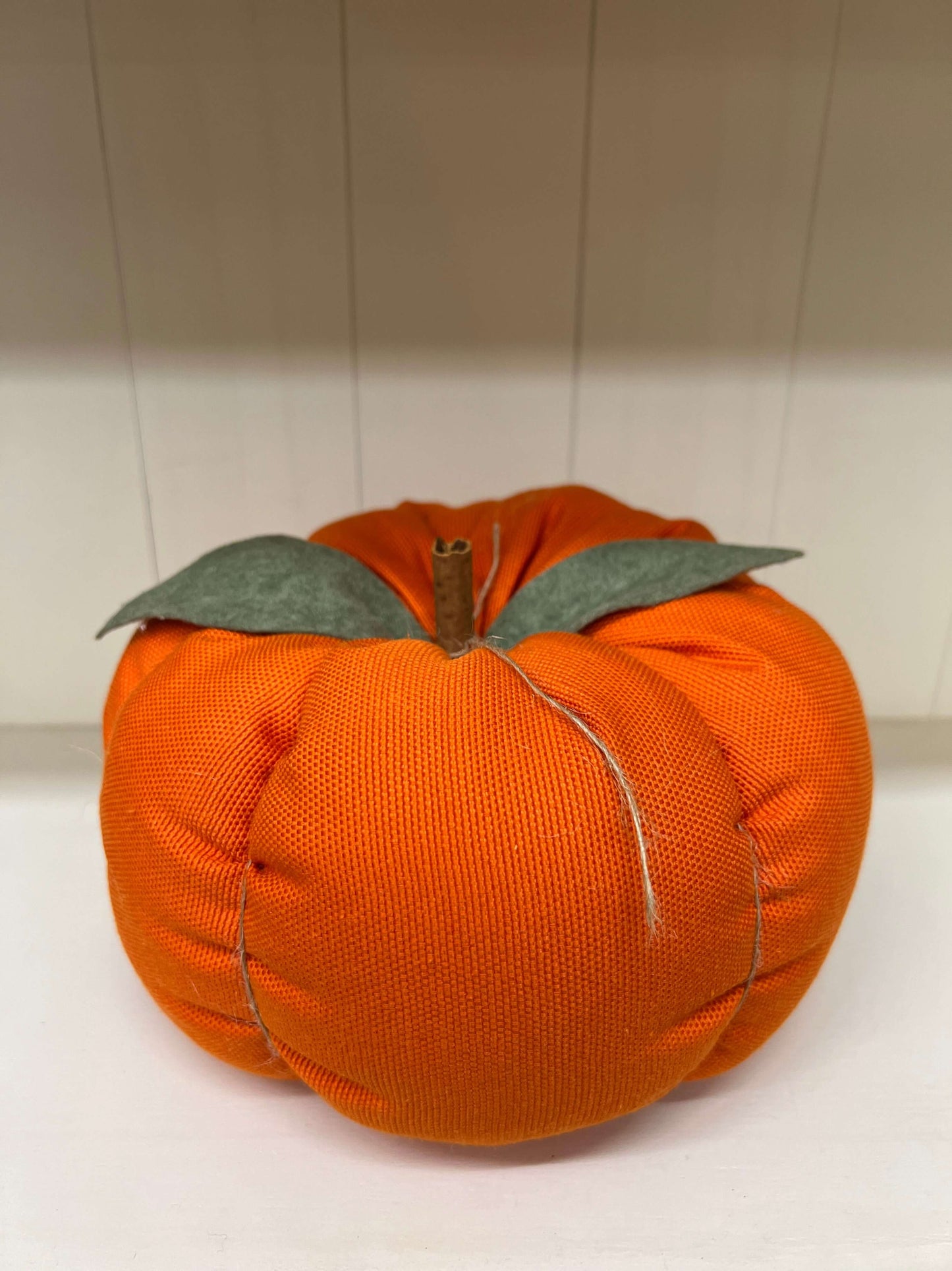 Zucca - Zucca in stoffa - Zucca decorativa - Decorazioni autunnali - Decorazioni per la casa - Zucca con Cannella - Piacevolmente Country di Rosi Maria Cristina