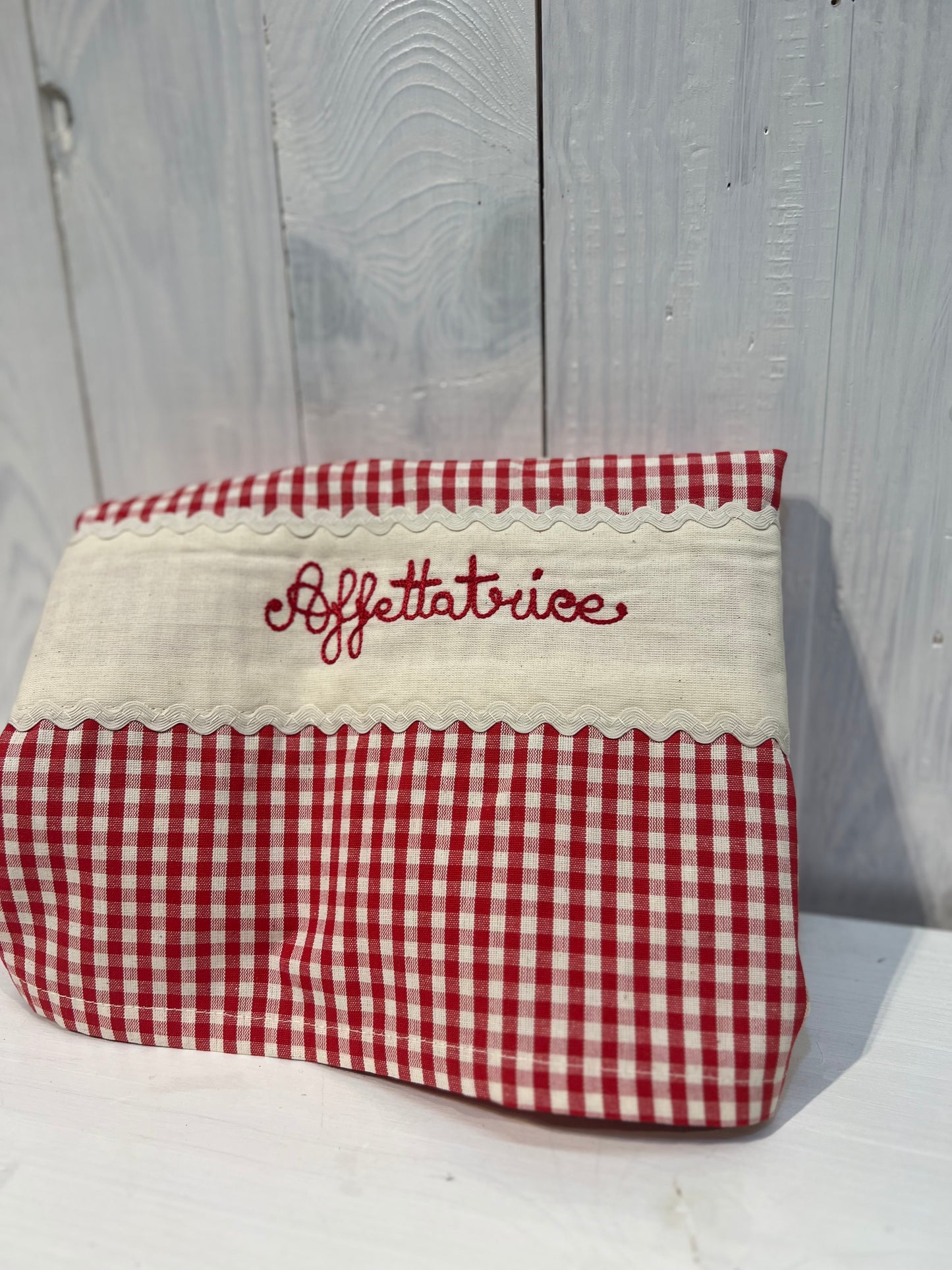 Copriaffettatrice ricamato - Diversi colori - Pezzo Unico - Fatto a mano - Piacevolmente Country di Rosi Maria Cristina