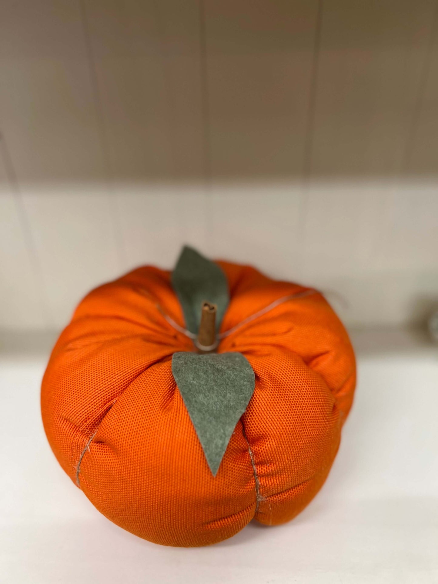 Zucca - Zucca in stoffa - Zucca decorativa - Decorazioni autunnali - Decorazioni per la casa - Zucca con Cannella - Piacevolmente Country di Rosi Maria Cristina