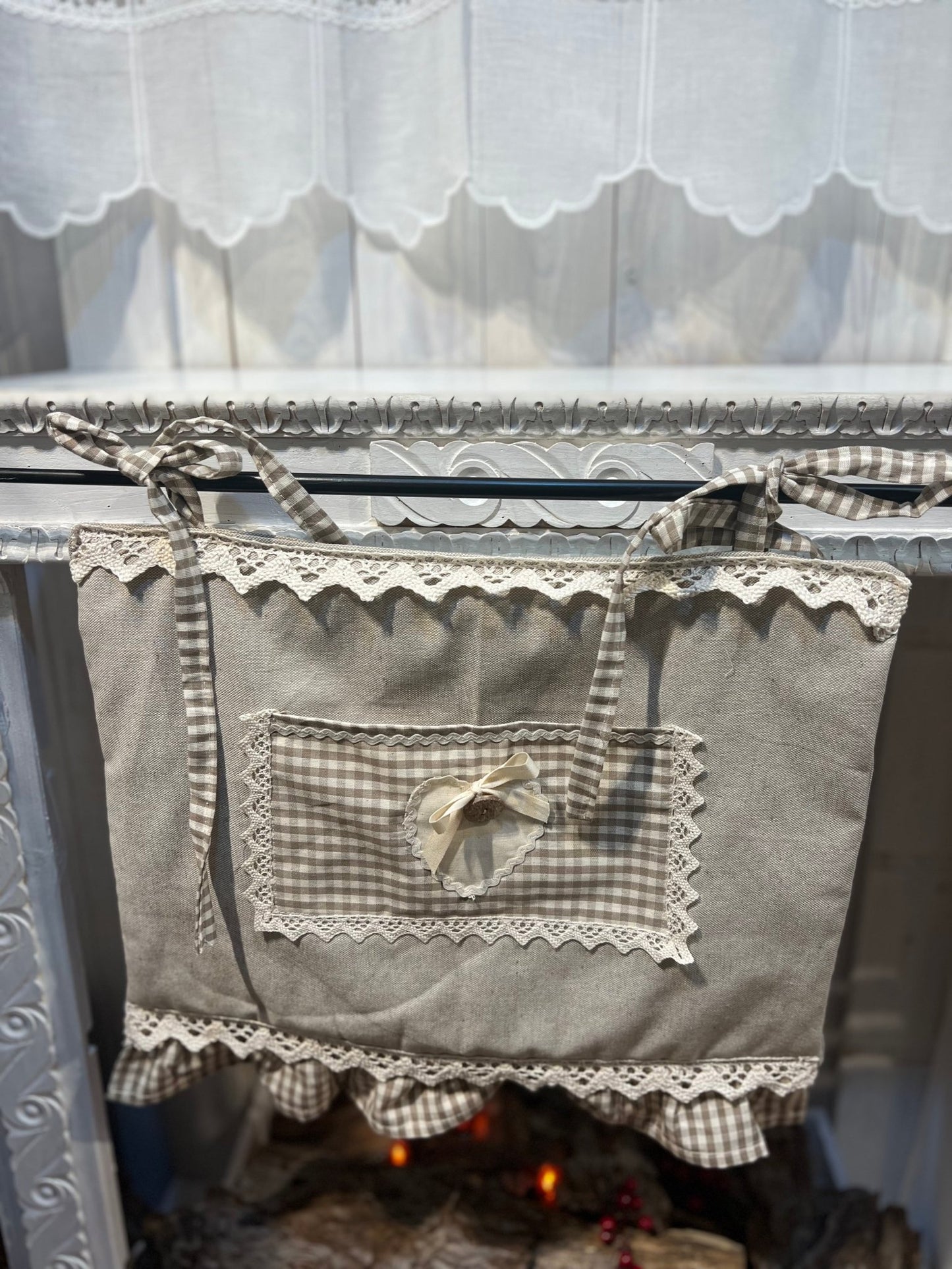 Copriforno con decorazione fatto a mano - Pezzo Unico - Disponibile in diversi colori - Piacevolmente Country di Rosi Maria Cristina - Copriforno