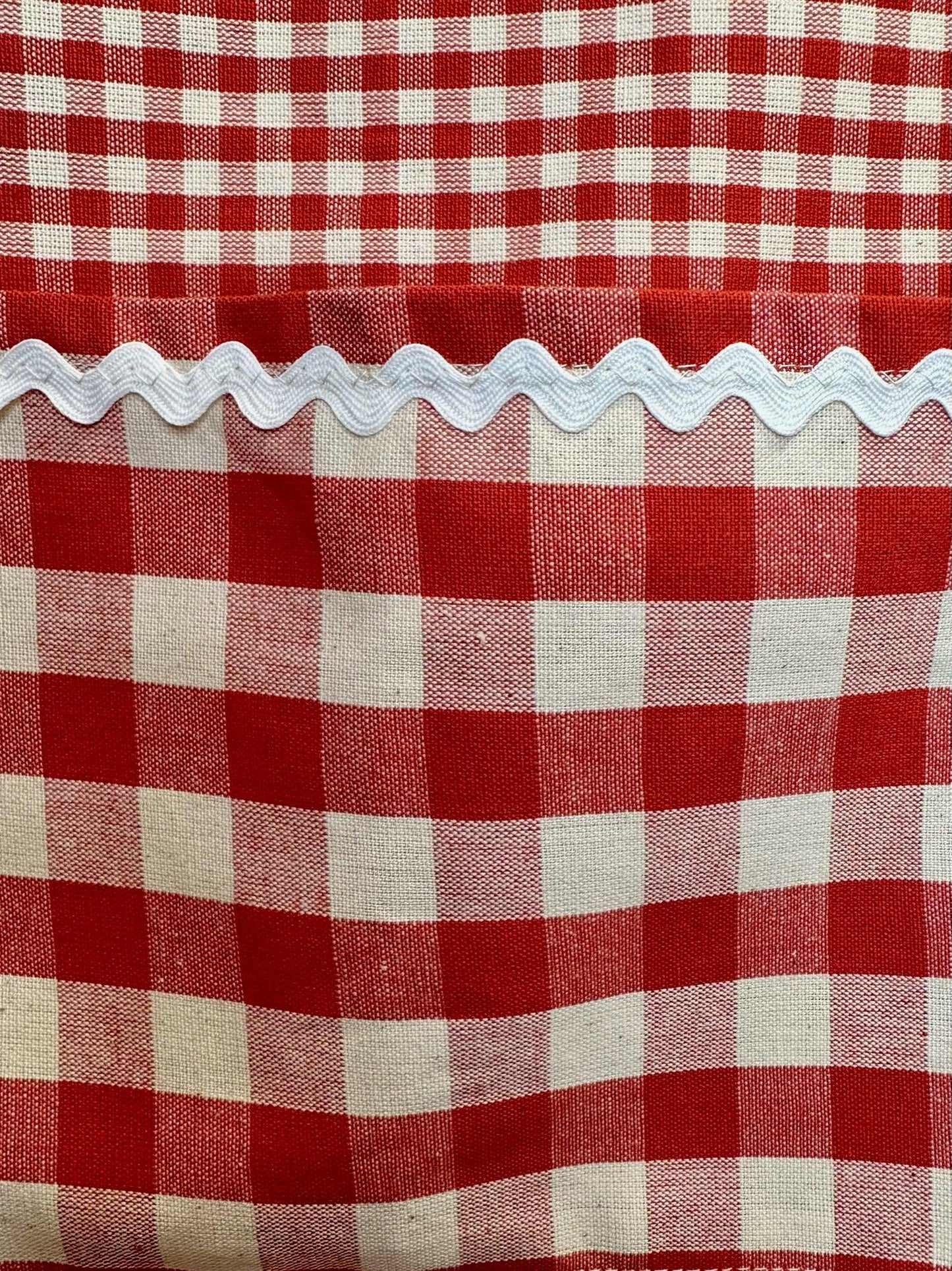 Grembiule da cucina in diverse fantasie con ricamo o scritta - Pezzo Unico - Fatto a mano - Piacevolmente Country di Rosi Maria Cristina