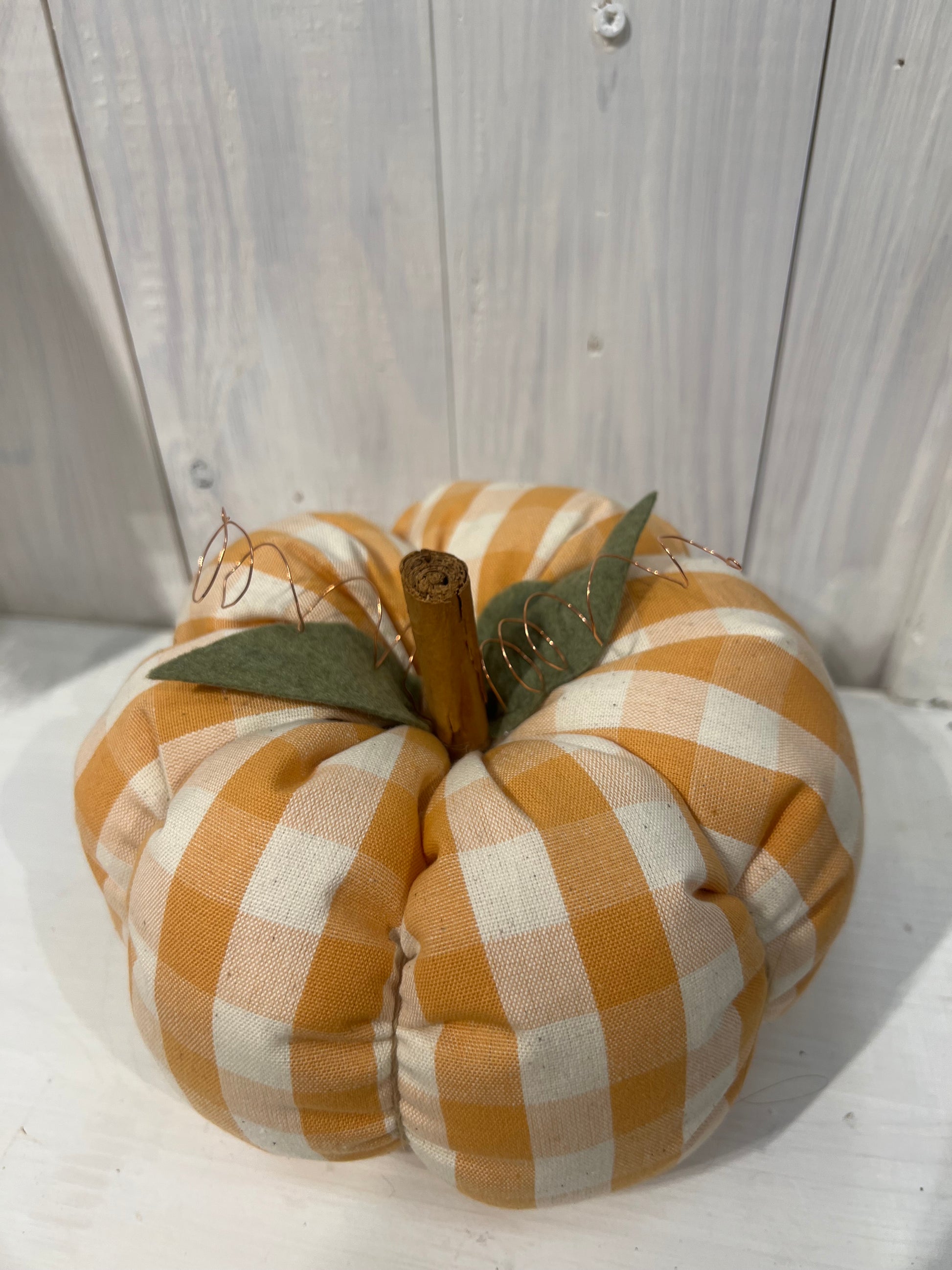 Zucca - Zucca in stoffa - Zucca decorativa - Decorazioni autunnali - Decorazioni per la casa - Zucca con Cannella - Piacevolmente Country di Rosi Maria Cristina