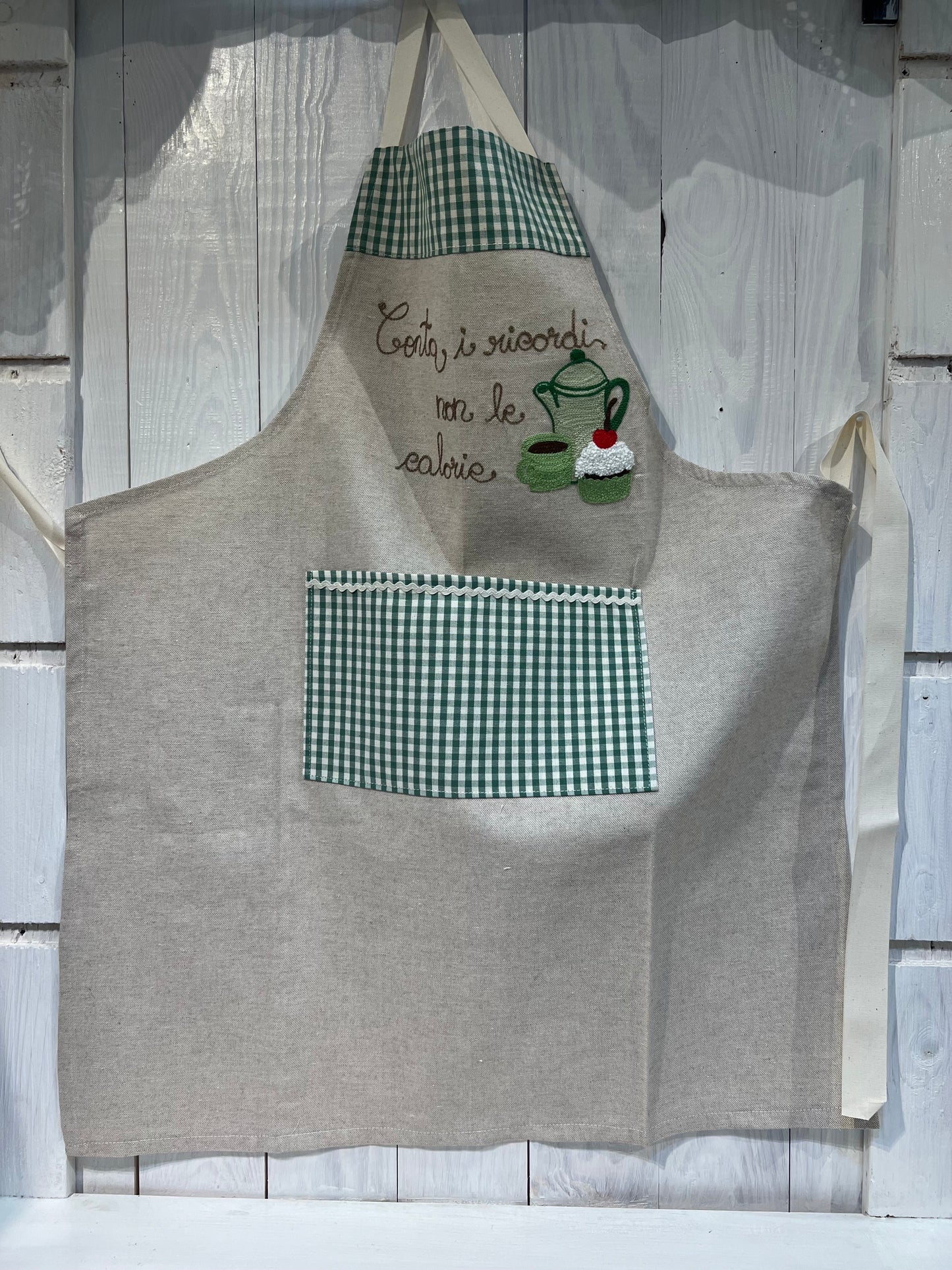 Grembiule da cucina artigianale personalizzabile - Piacevolmente Country di Rosi Maria Cristina