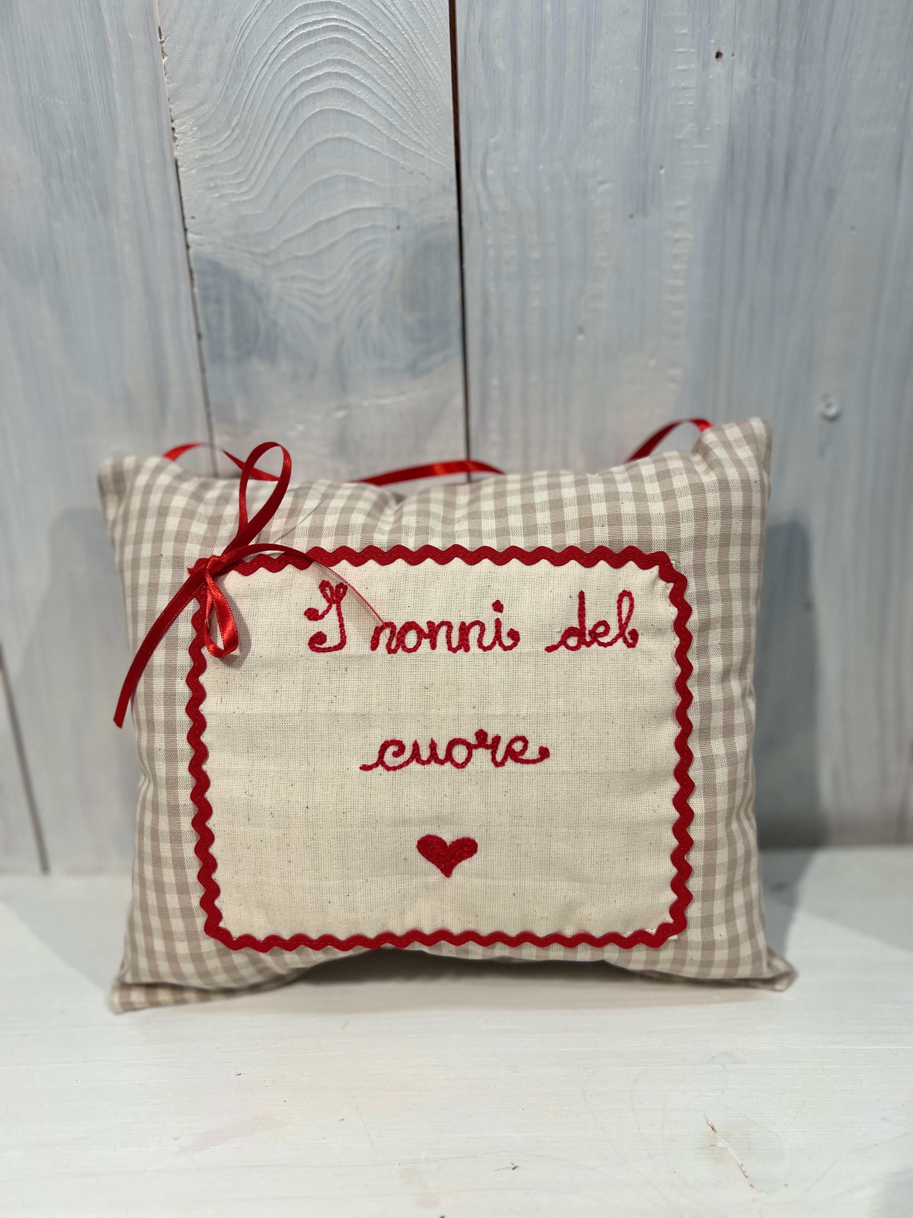 FURBISH Cuscino Decorativo Ricamato A Mano - 23x38 Cm - 'Everything Hurts' - Design Ironico Per Divano E Letto - 2