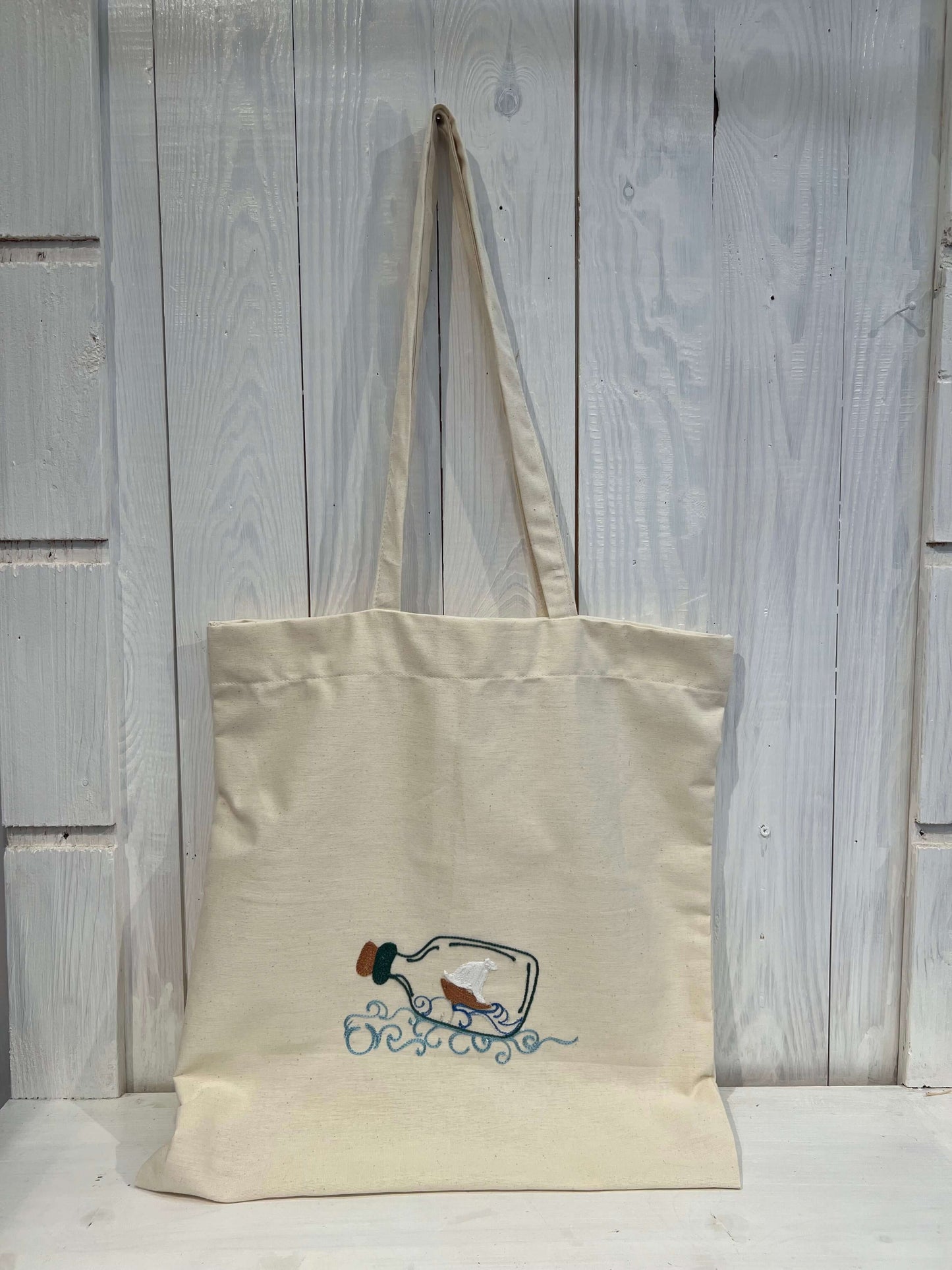 Tote Bag con Barchetta - Tote Bag - Shopper Bag - Tote Bag Ricamo Barca nella bottiglia - Piacevolmente Country di Rosi Maria Cristina