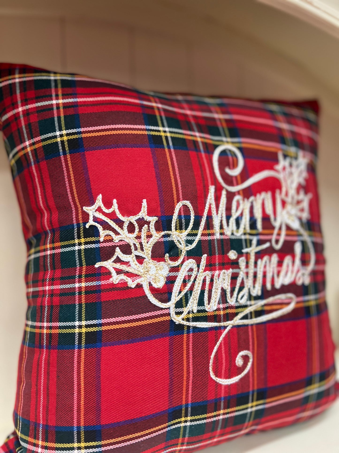 Cuscino natalizio con decorazione - Fatto a mano - Pezzo Unico - Piacevolmente Country di Rosi Maria Cristina