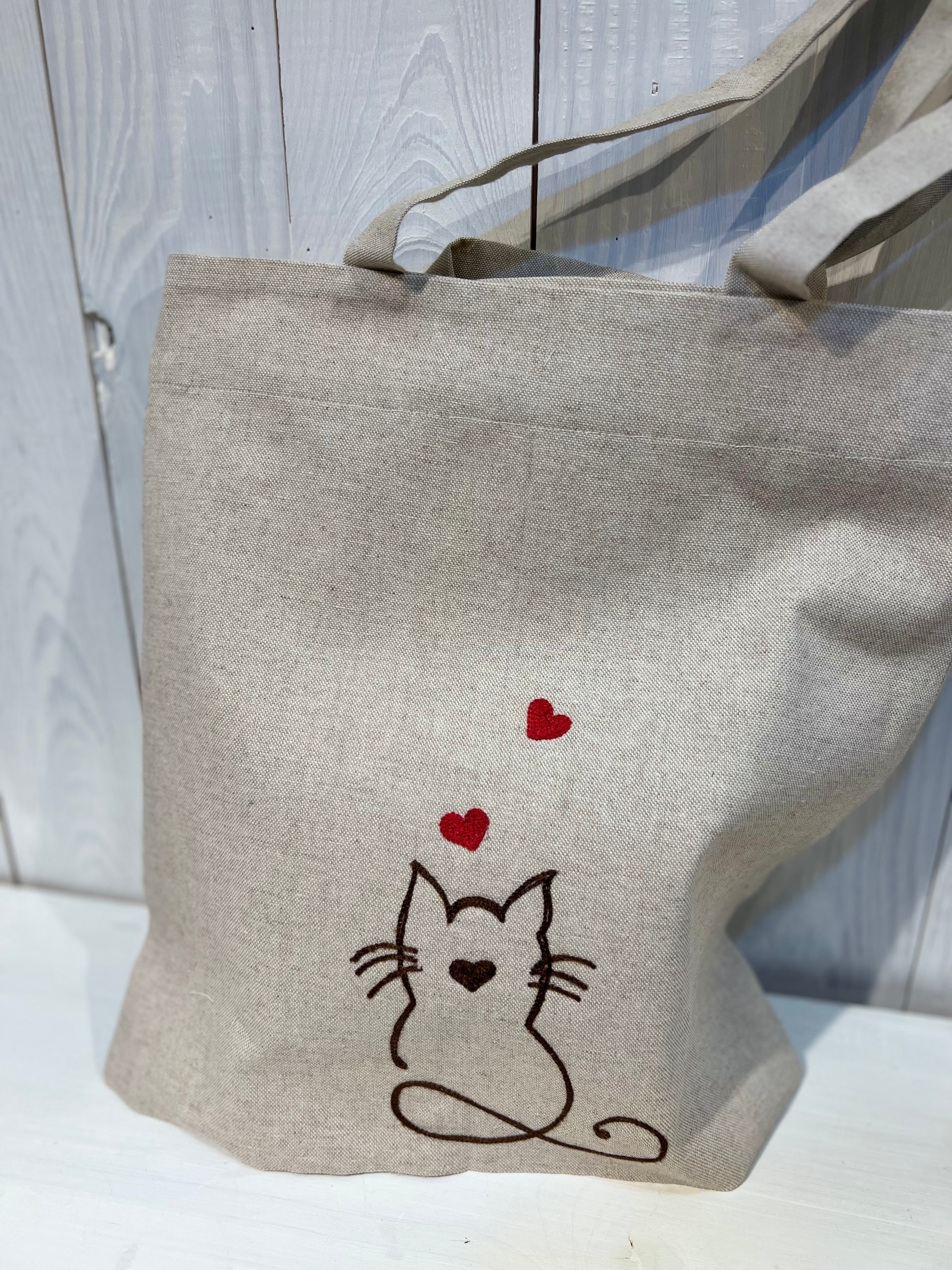 Tote Bag ricamata con gatto - Pronta per la spedizione - Pezzo Unico - Piacevolmente Country di Rosi Maria Cristina