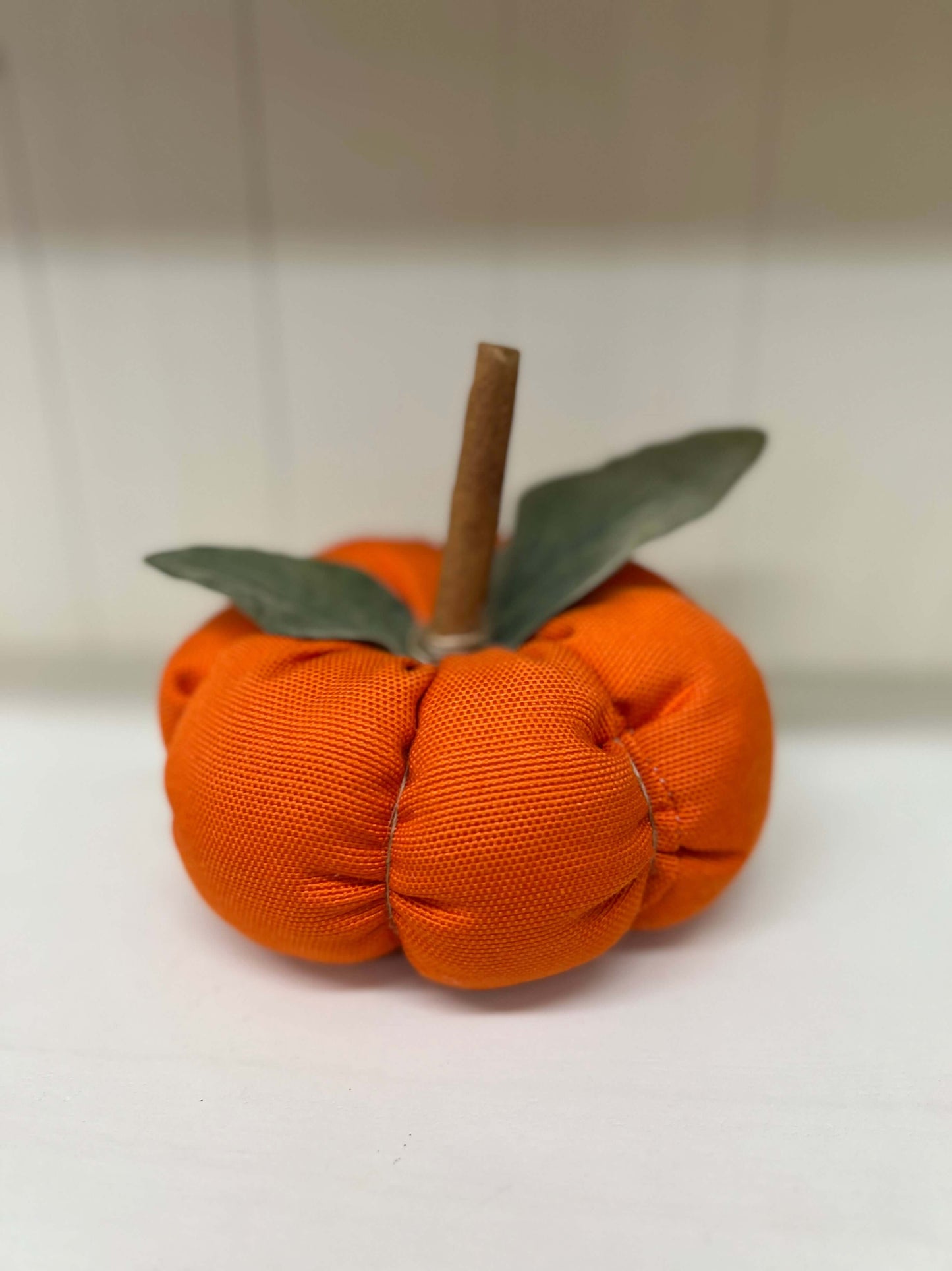 Zucca - Zucca in stoffa - Zucca decorativa - Decorazioni autunnali - Decorazioni per la casa - Zucca con Cannella - Piacevolmente Country di Rosi Maria Cristina