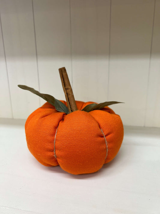 Zucca - Zucca in stoffa - Zucca decorativa - Decorazioni autunnali - Decorazioni per la casa - Zucca con Cannella - Piacevolmente Country di Rosi Maria Cristina