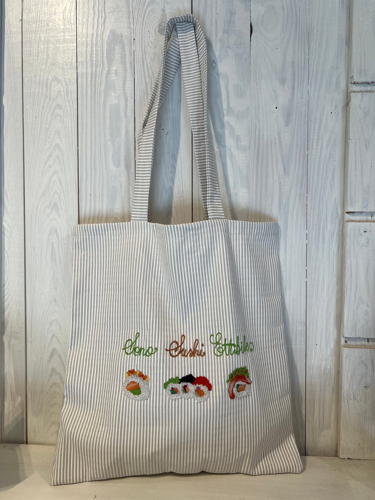 Borsa di stoffa ricamata - Shopper Bag - Borsa di stoffa fatta a mano - Piacevolmente Country di Rosi Maria Cristina