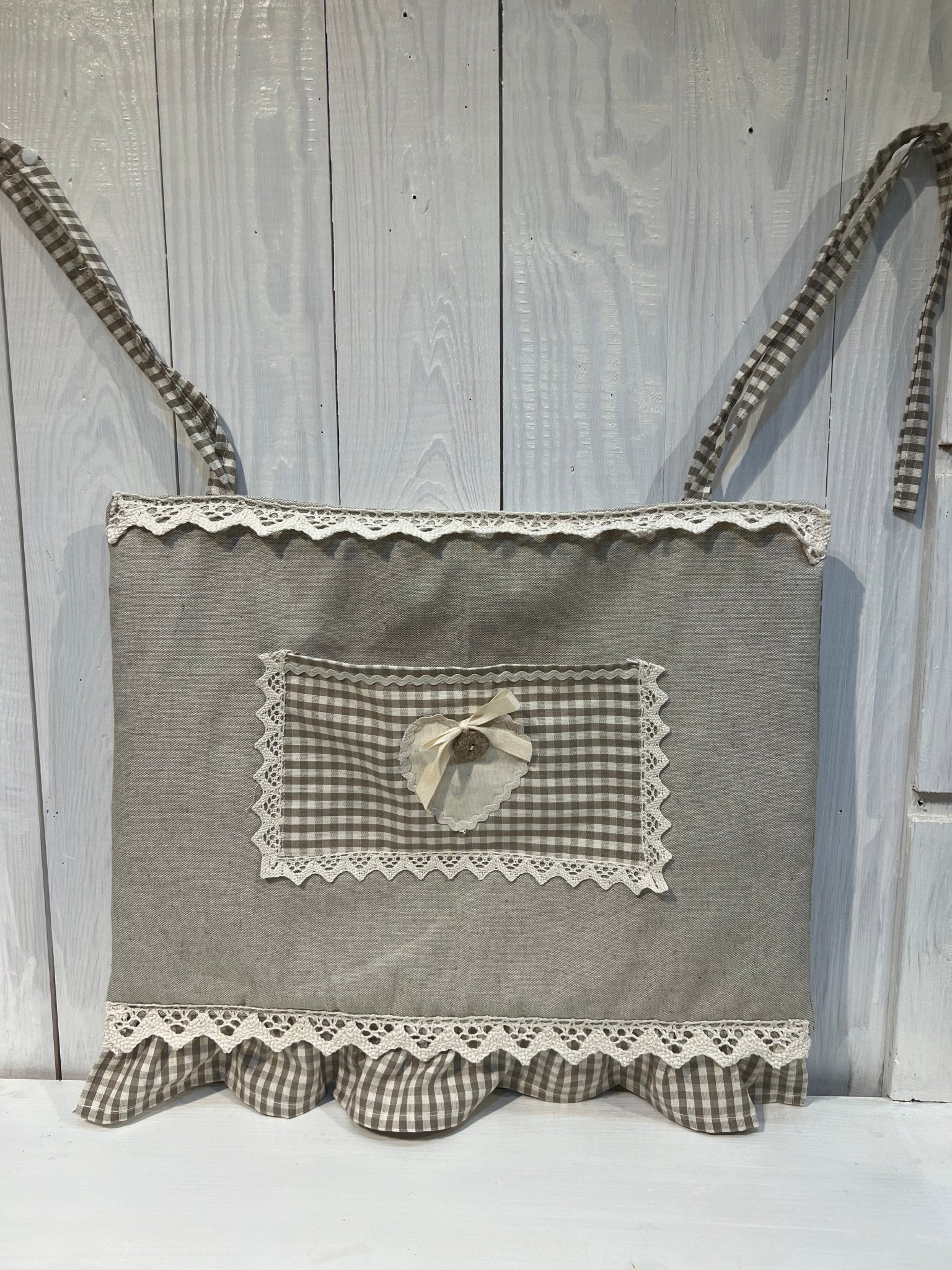 Copriforno con decorazione fatto a mano - Pezzo Unico - Disponibile in diversi colori - Piacevolmente Country di Rosi Maria Cristina - Copriforno